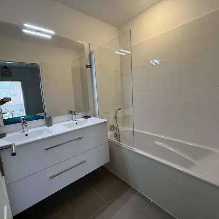 Superbe T3 De 66 M² Centre Avec Parking Et Balcon A 200m De La - Fr-1-374-196 Apartment