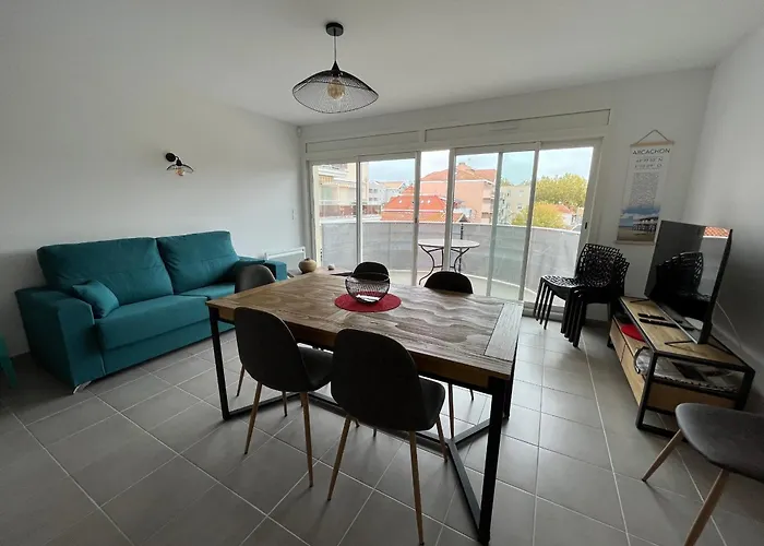 Superbe T3 De 66 M² Centre Avec Parking Et Balcon A 200m De La - Fr-1-374-196 * Arcachón